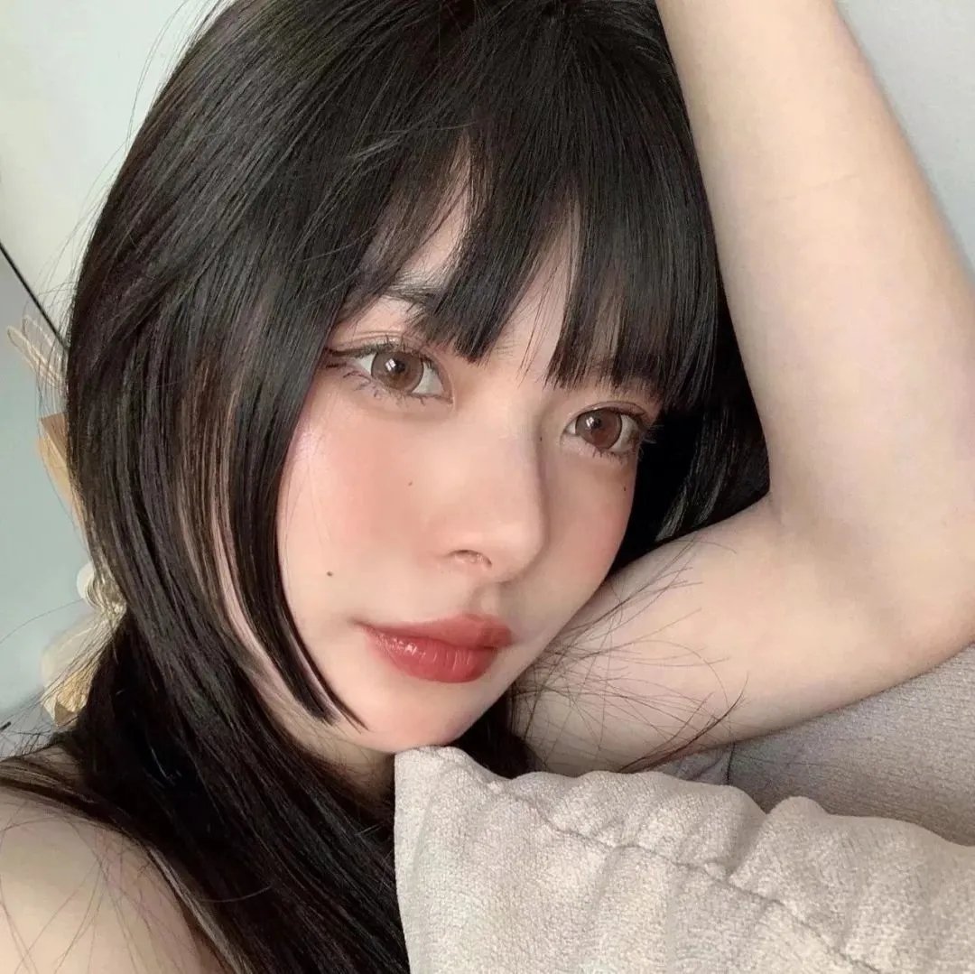 笼中女囚
